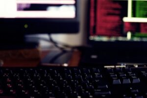【SE】通信エンジニアの仕事内容とは？必須スキルを身につけて転職成功！