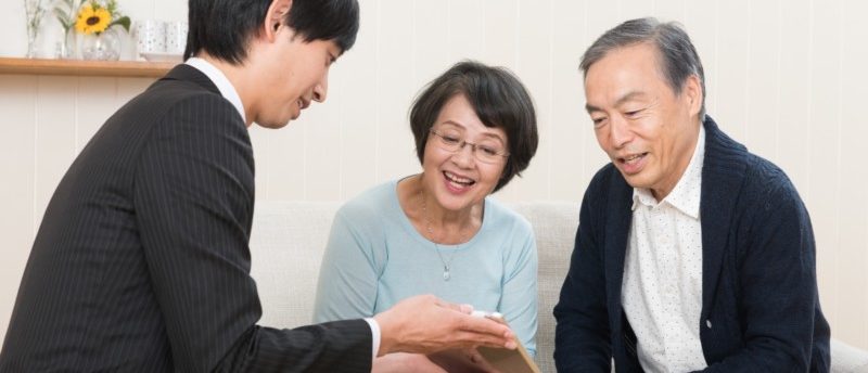 福祉用具の営業って他の営業とどう違うの?年収や将来性は?