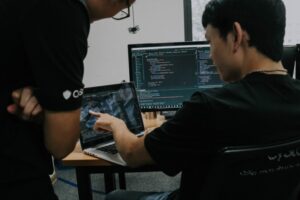 30代から専門学校に通うのは損？効率的なスキル取得方法と転職成功法
