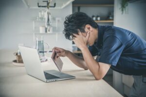 転職活動に疲れた20代がスムーズに転職する方法は？対処法と注意点を解説
