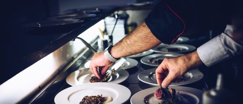 イタリアンシェフになるには?イタリア料理の修行・求められるスキルとは