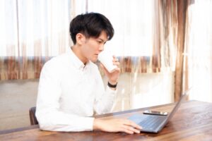 プログラミングスクールは働きながら通える？働きながら転職成功する方法