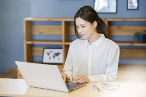 経理は女性が働きやすい職種なの？女性におすすめの理由と経理職になる方法