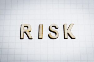 フリーランスエンジニアになるリスクとは？独立前にリスクを回避する対策方法