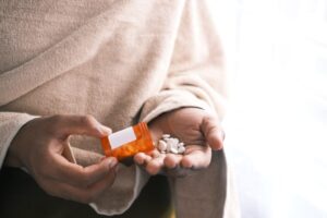 ドラッグストアへの薬剤師転職方法は？高年収が可能な理由とメリット・デメリット