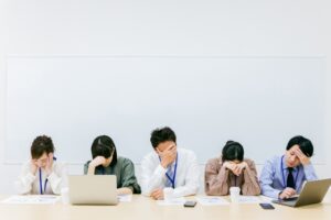 仕事が頑張れないのはどうして？状況別の理由・対策と転職成功法